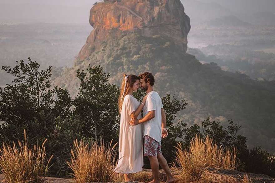 Sri Lanka Airport pick-up and Taxi Service